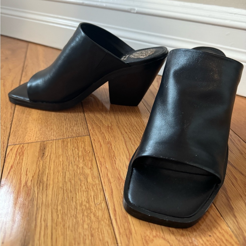 VINCE CAMUTO high heel mules in black leather, size 6, BRAND NEW
